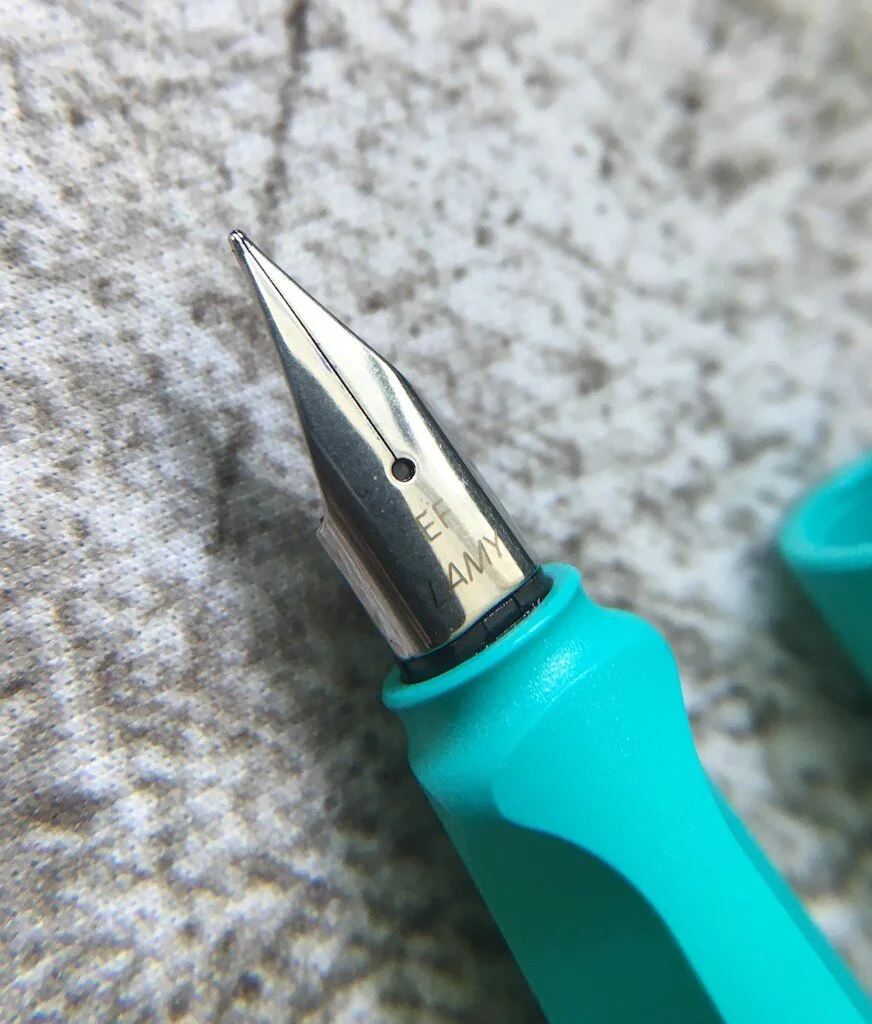 LAMY Safari Candy Series Aquamarine Fountain Pen Review — The Pen